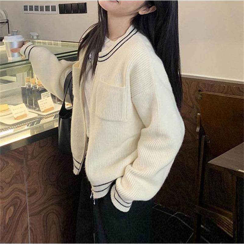 Autumn and winter new retro lazy style contrasting color crew neck knitted zipper cardigan fashionable versatile loose sweater women