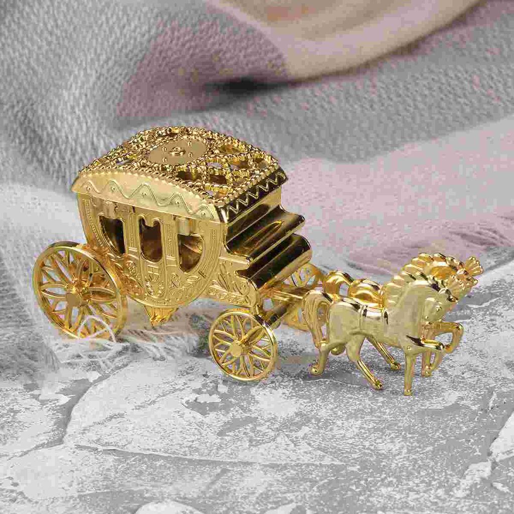 Elegant Silver Carriage Shaped Wedding Favor Boxes Perfect For Storing Candies Small Gifts Party Favors Decorations