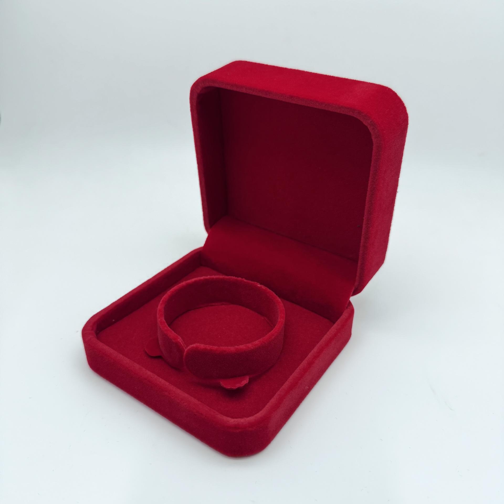 

Элегантный браслет из кошачьего глаза ручной работы с ЧПУ-обработкой и гальваническим покрытием золотом/платиной – модный и высококачественный дизайн. Circumference 56