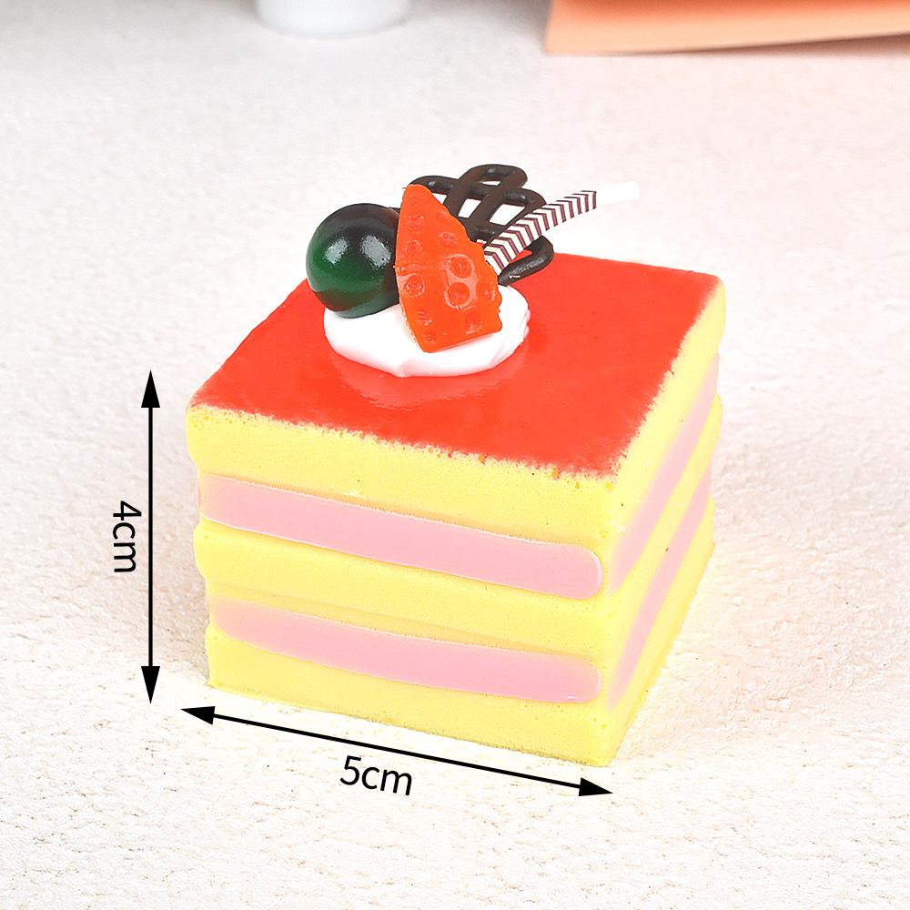 Simulated Cake Model Fridge Magnet: Soft PU Fake Cream with Fruit Display