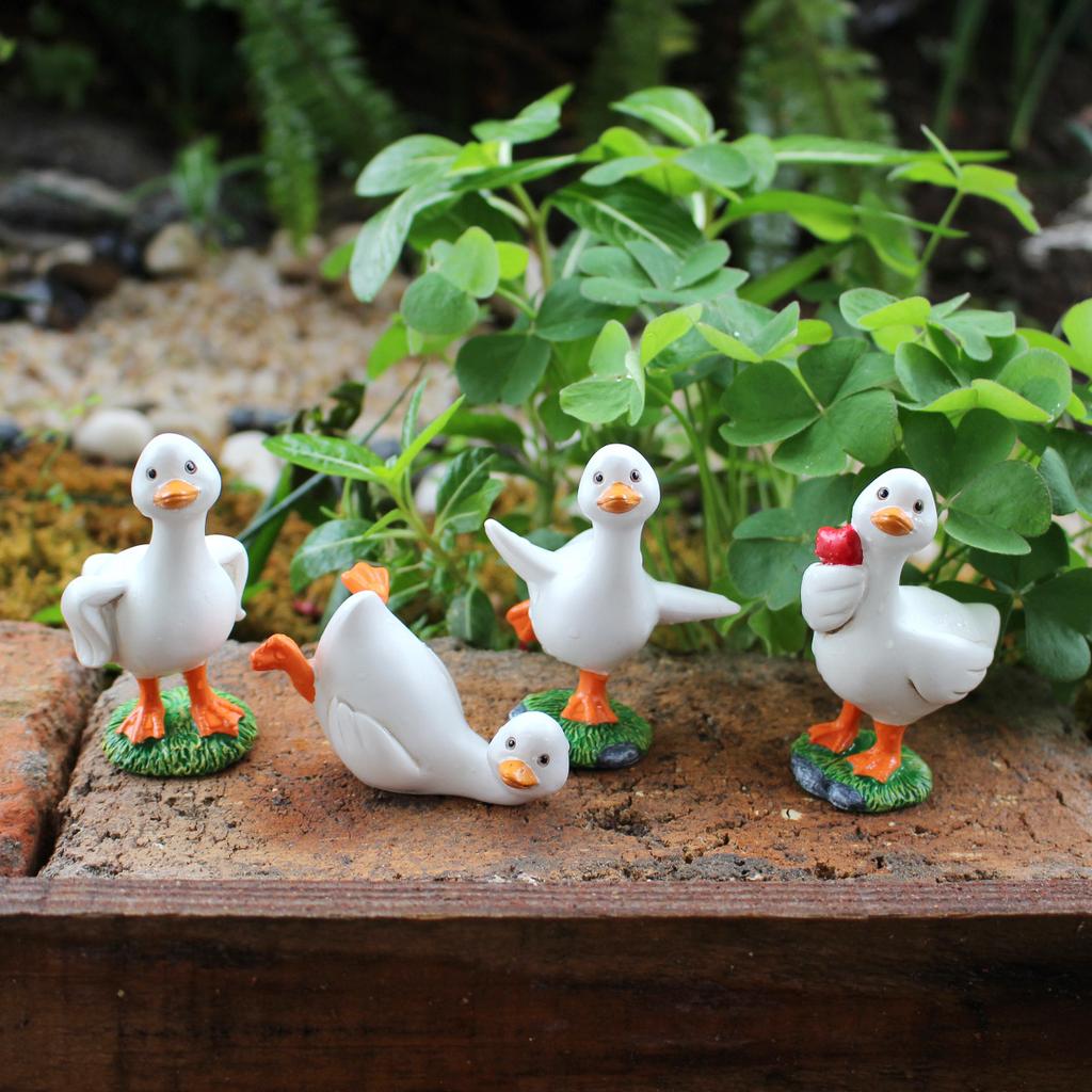 4Pcs Cute Ducks Mini Statue Garden Micro Landscape Ornaments Home Desk Farm Gardening Accessories Animal Figurine Decoration