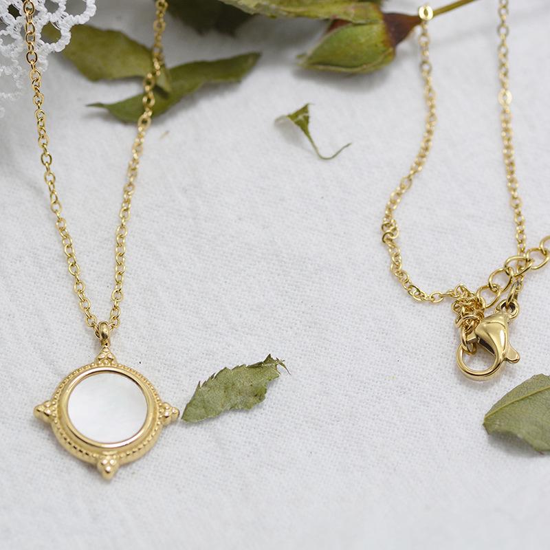 Sky Realm White Shell Clavicle Necklace: Gold-Plated Titanium Steel, Retro Light Luxury Design