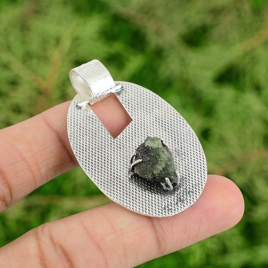 Daughters Day Deal 925 Sterling Silver Chrysoprase Rough Stone Bezel New Pendant