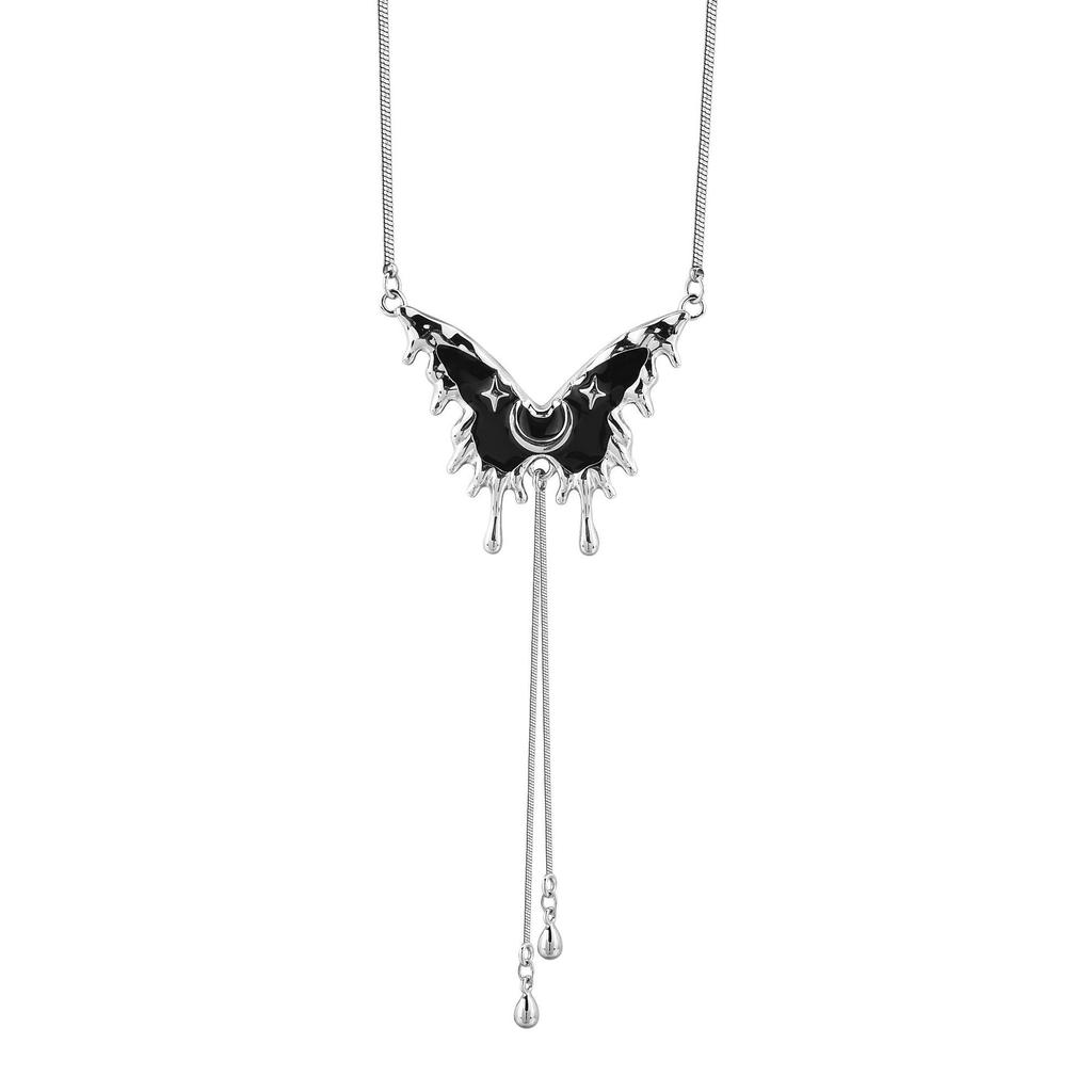 A Two-Wear Personalized Butterfly Pull-Out Long Adjustment Necklace Femininity Personalized Sweater Chain