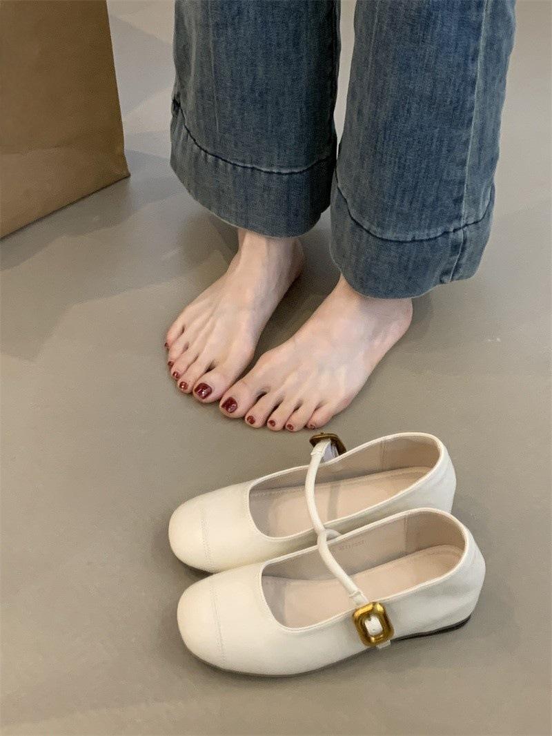 

Retro inner height increase light mouth evening shoes 2025 French high-end sense small fragrant silver with skirt Mary Jane shoes 39