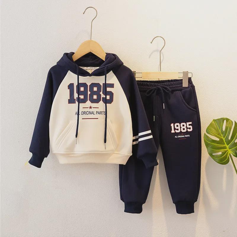Stilvolle Jungenanzüge & Baby Mädchen Samtige Frühling/Herbst Sportbekleidung 2023