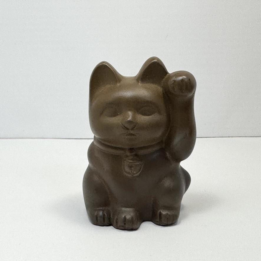 Tokoname Ware Portable Grip Maneki Neko Amulet Lucky Cat Olive Color