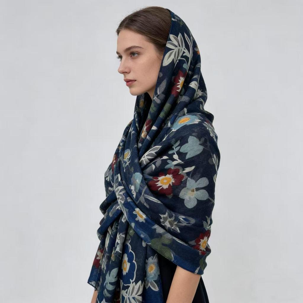 Foulard in Seta Floreale Stile Coreano: Sciarpa da Donna Leggera, Calda e Versatile Autunno/Inverno