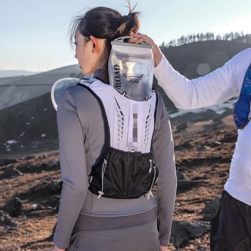 Unisex Outdoor Hydration Vest - Lightweight Multi-Sport Running Pack with Water Bladder for Marathon Cycling Hiking
