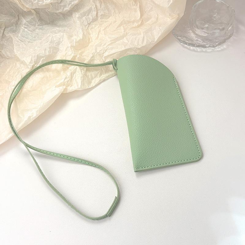 Geantă Portabilă cu Șnur din Piele PU pentru Ochelari, Unisex, cu Clip de Agățat la Gât, Suport pentru Ochelari, Carcasă Simplă și Elegantă pentru Depozitarea Ochelarilor de Soare de Călătorie