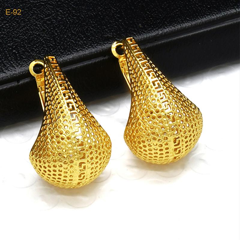 Dubai Bridal Jewelry 24K Gold Plated Earrings Exaggerated Vintage Nigerian Ladies Personalized Simple Earrings 2026