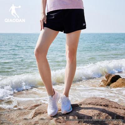 Gonne e pantaloni da donna – Pantaloncini