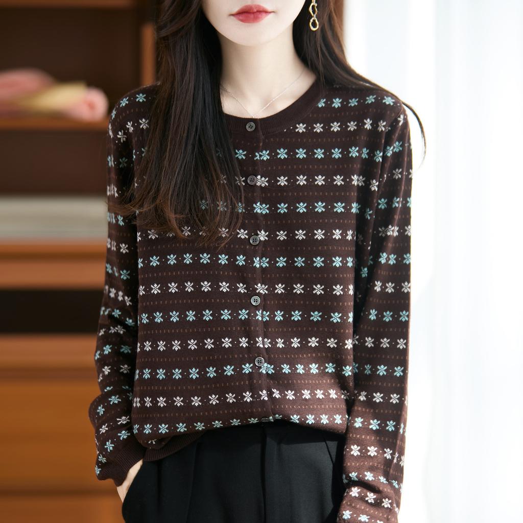A New Design Jacquard Knitted Cardigan for Women, Loose, Slimming and Versatile Short Sweater Coat Top