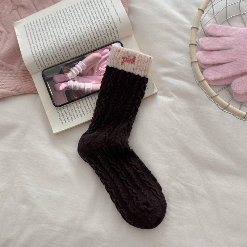 

Brownish Pink Tones Are Just Perfect for Autumn and Winter. Polka Dot Yarn Wavy Button Wool Socks and Mid-calf Socks 1 pair