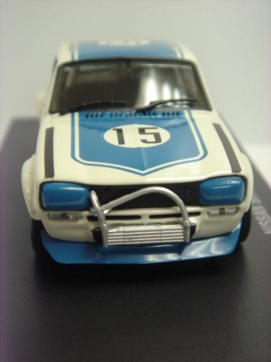 

Kyosho Original Skyline Готовая модель 1/43 2000GT-R (нет. 15)