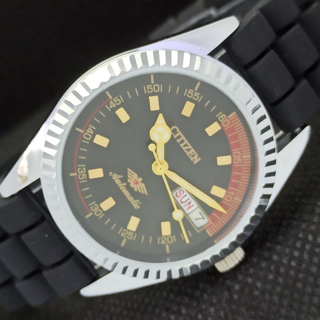 

REFURBISHED VINTAGE CITIZEN AUTO 8200 JAPAN MENS D/D BLACK WATCH 557a-a295480-9 SKU557a-a295480