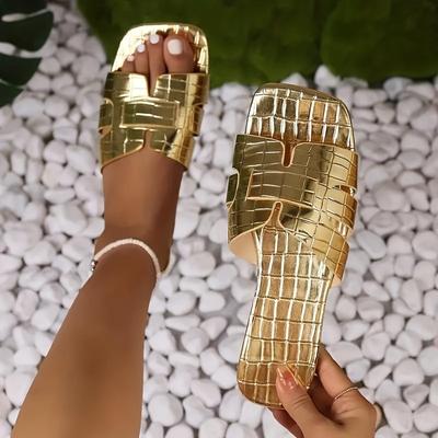 Ladies' Fashionable Casual Flat Sandals, Versatile Outdoor Wear, Flat Slippers for Wearing Outside