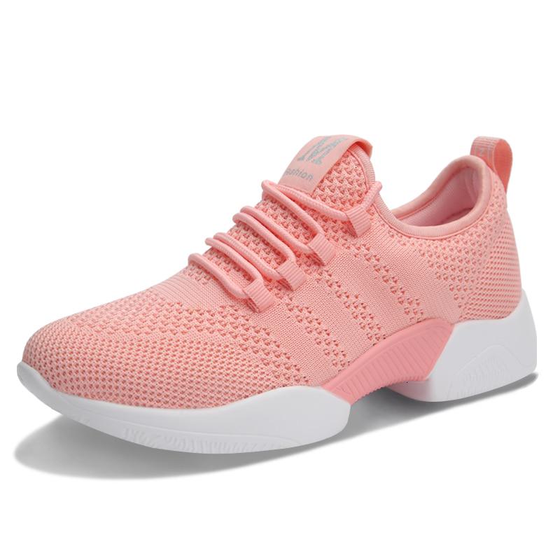 lightweight tennis shoes womens