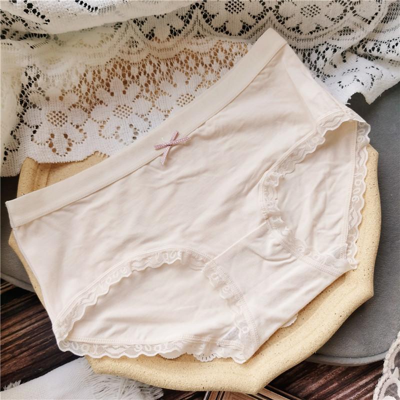Einfache und bequeme Modalunterwäsche Kleine frische Slips mit niedriger Taille Spitzenrand Süße Damenhöschen