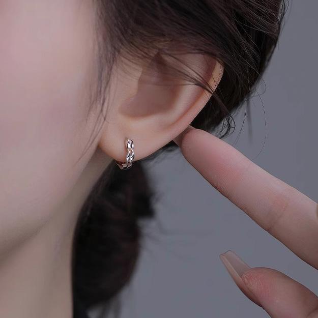 Doppellagige Möbius-Ohrringe Trend Persönlichkeits-Ohrringe Mode Minimalistisch Ins Kompakter Schmuck Doppellagige Wellen-Ohrringe Ambiente Zurück zur Schule