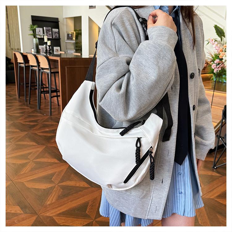 Simple Crossbody Bags for Woman Shoulder Bag Lightweight Designer Bag Large Capacity Versatile Purse and Handbags