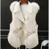 Resta al caldo e alla moda con il gilet corto in pelliccia sintetica da donna