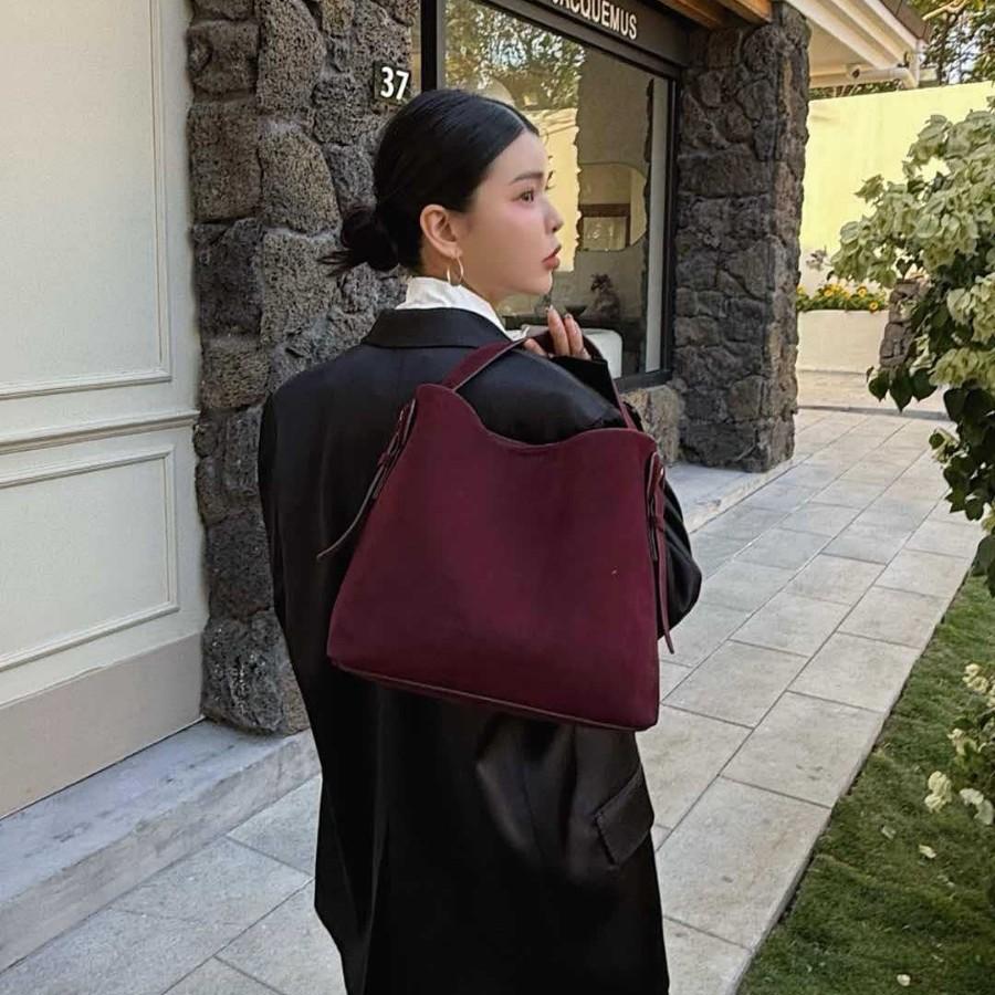 Elegant Brown Suede Tote Bag – Soft & Spacious Shoulder Bag for Travel & Daily Use