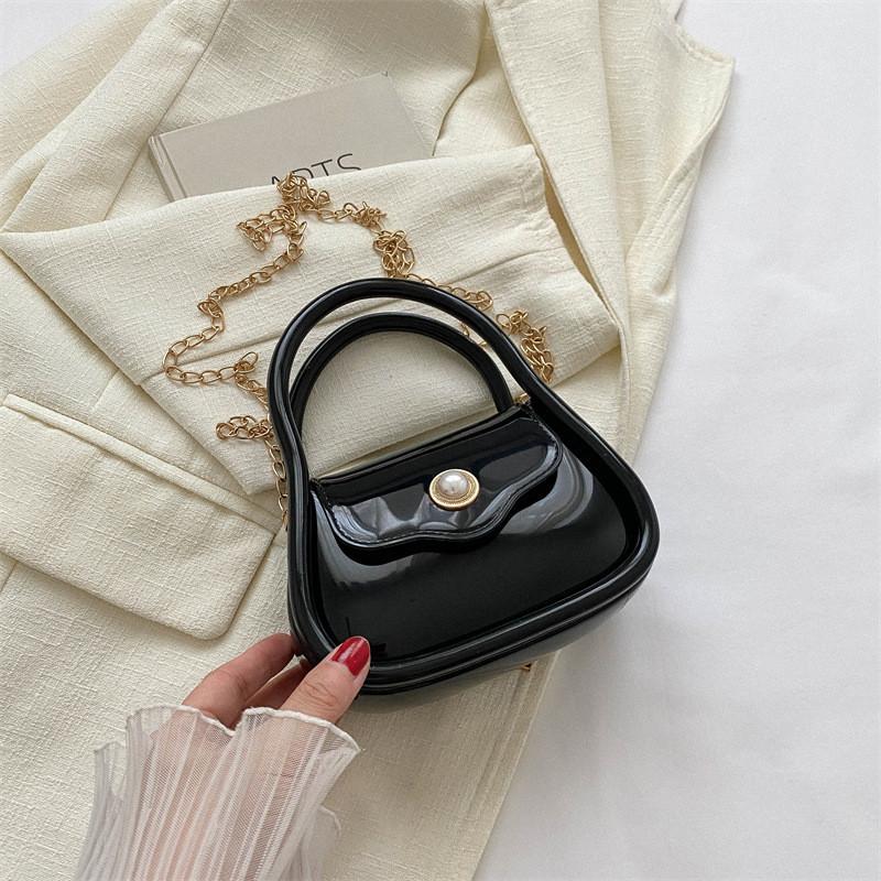 Модная сумка-седло из искусственной кожи с цепочкой через плечо для женщин, трендовая сумка на плечо чёрный