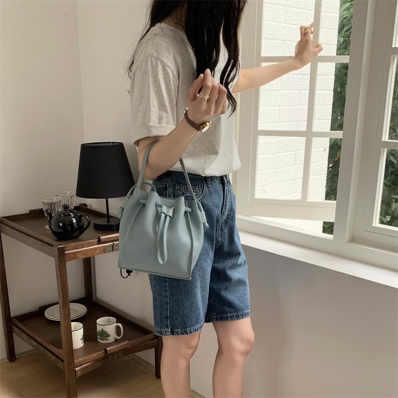 Новые сумки-ведра с завязками на завязках — фото 6