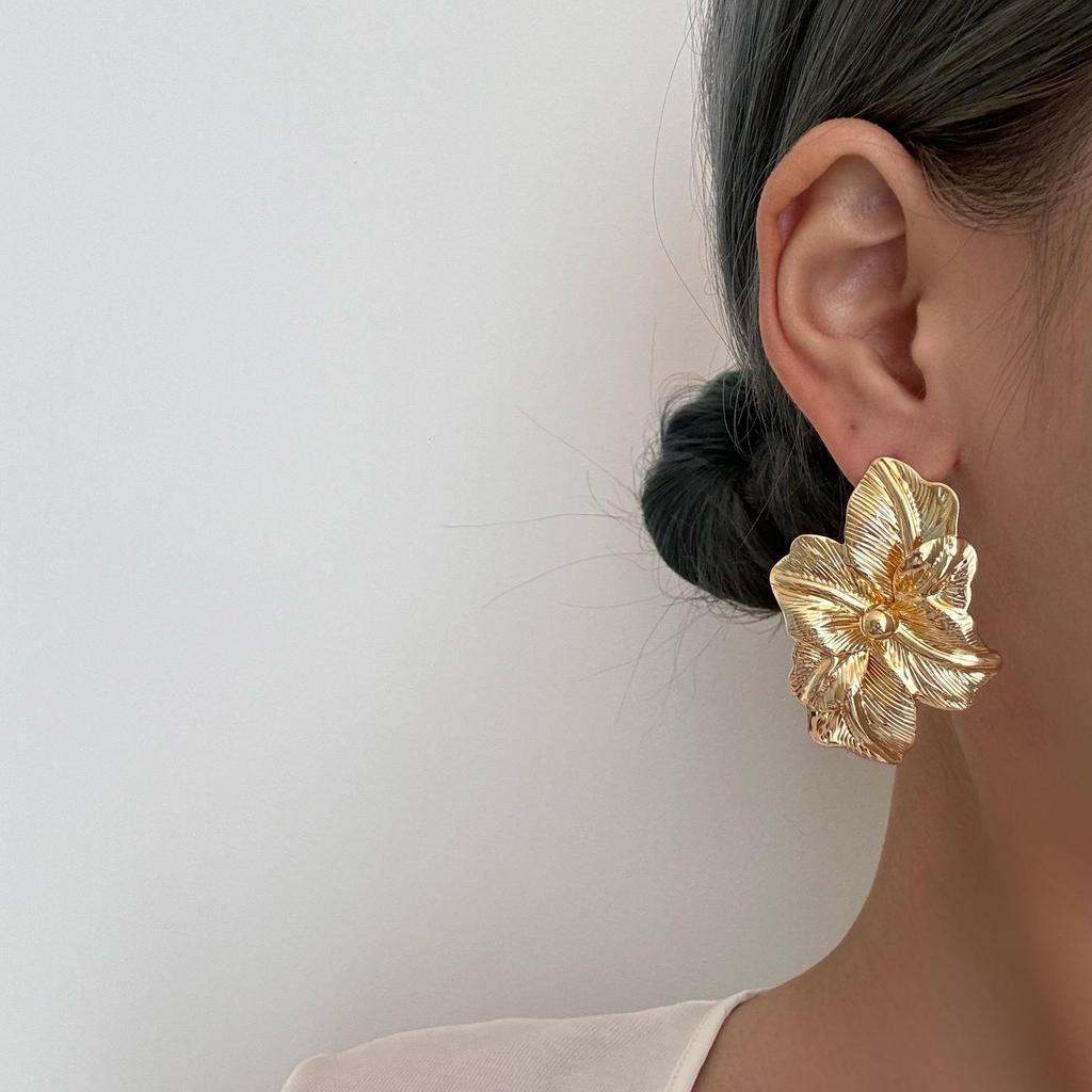 European & American Style Multi-Layer Flower Petal Stud Earrings: Unique & Bold Metal Design