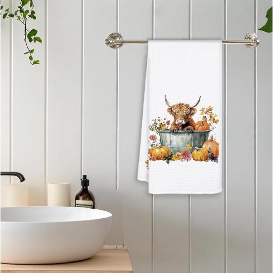 Fall Pumpkin Cow Kitchen Towels, Rustic Farm Animal Floral Pumpkin Dish Tea Towel for Kitchen Decor, Farmhouse Fall Autumn Hand Towels for Bathroom