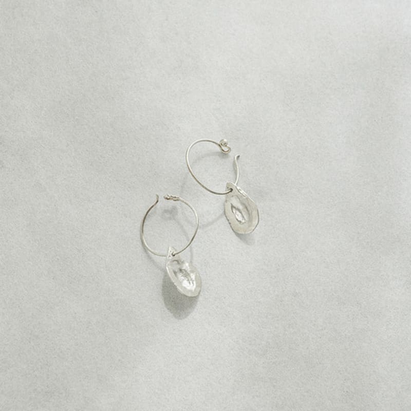 a.neujac The Leaf Earring