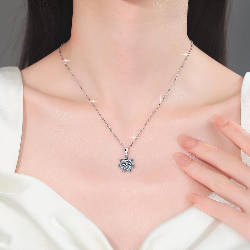 1CT D Color VVS1 Moissanite Snowflake Pendant Necklace Elegant Jewelry GRA Certified S925 Sterling Silver for Women