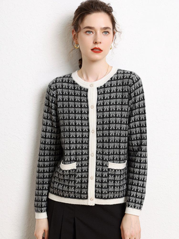 Women's Color Block Cashmere Cardigan – Autumn/Winter, Round Neck, Long Sleeve, Loose Fit with Pockets.
