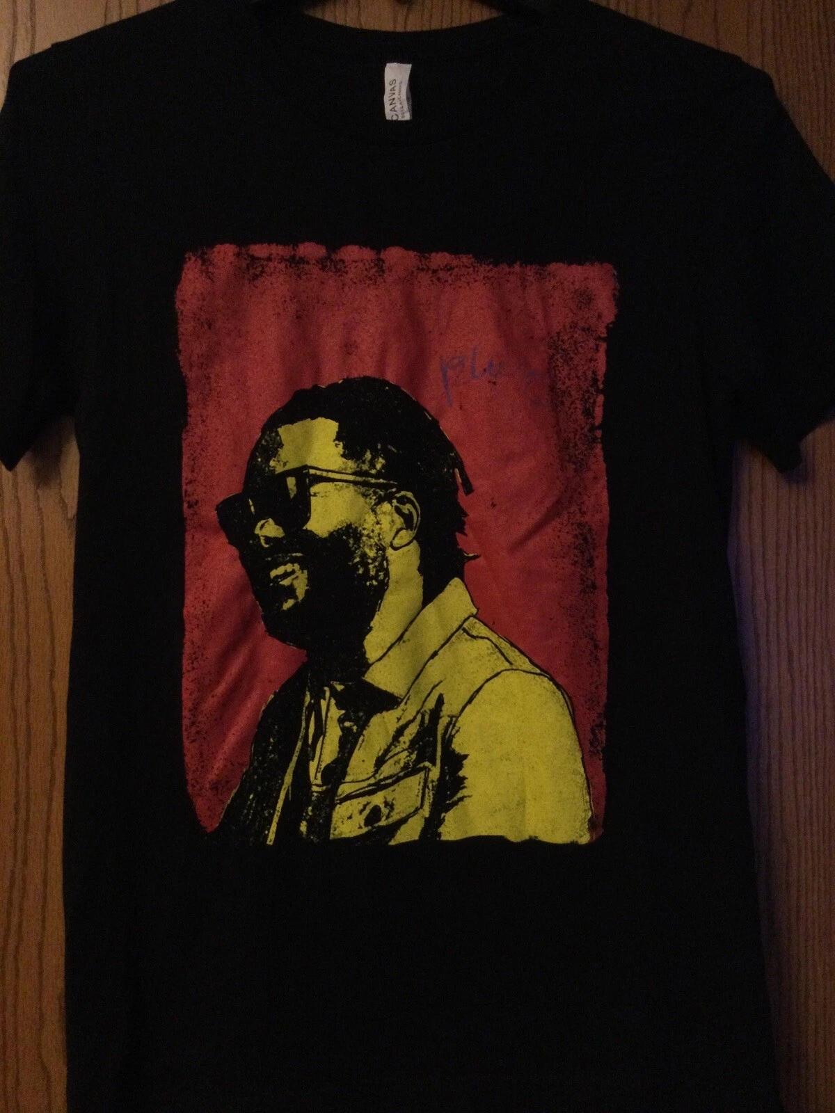

Blessing Offor - Nigerian Gospel Singer - Black Shirt - AUTOGRAPHED -M - Canvas M