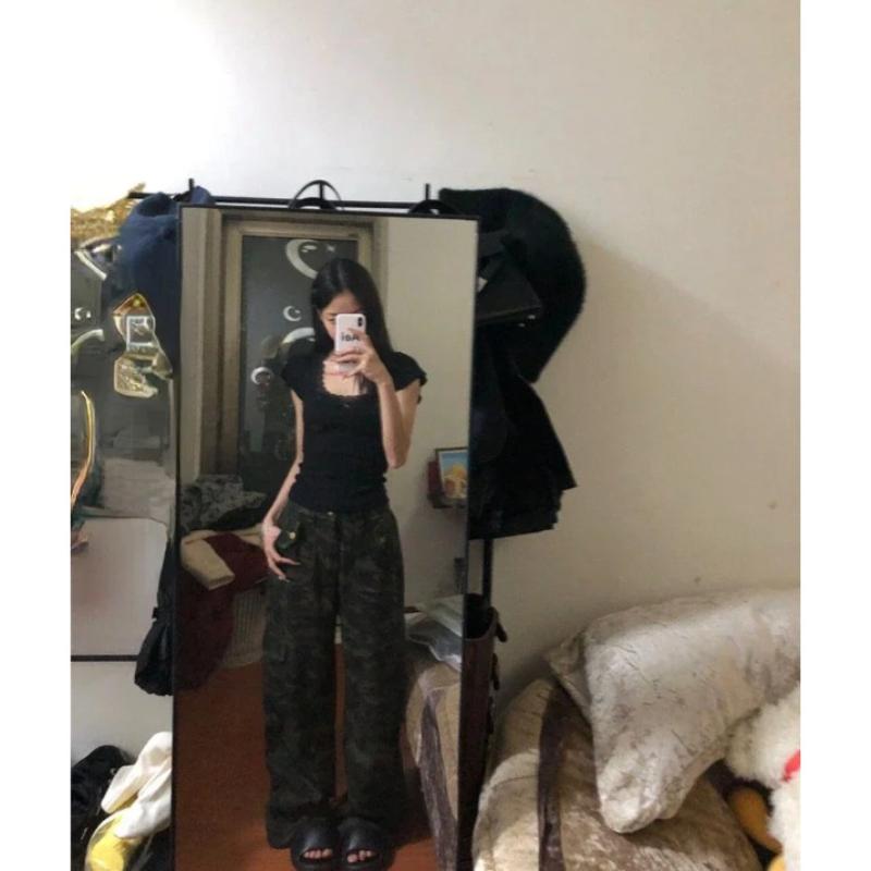 2024 Y2k Estetická krajka Patchwork Crop Top Streetwear Harajuku Dámské Vintage tričko s výstřihem do U Streetwear Trička s mašlí, zapínání na dno Grunge Trička