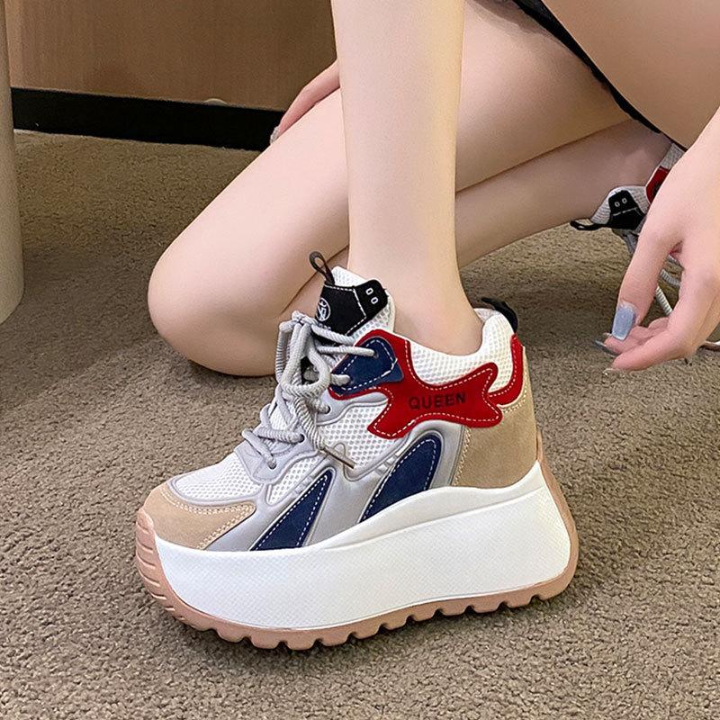 Thick-soled heightened lightweight sports small casual dad shoes women's 2025 autumn new popular thick-soled high-top shoes