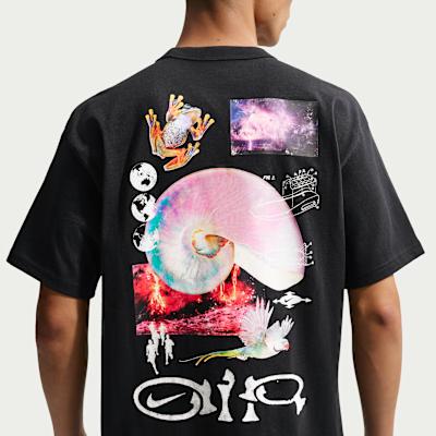 Nike Sportswear Premium Essentials T-Shirt S