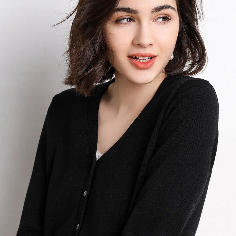 Women's Solid Color Fashion V-neck High-end Knitted Cardigan Short Style, 2025 Spring and Autumn New Women's Korean Long-sleeved Top