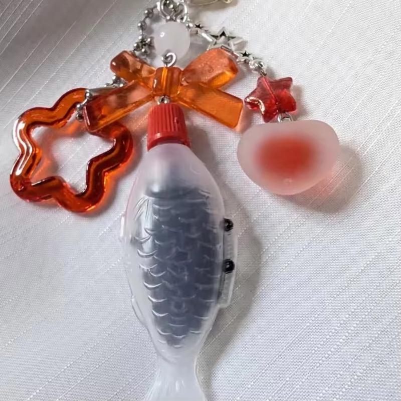 Retro Styles Fish Charm Keychain Sustainable Plastic Alloy Accessory for Bags Keys Backpacks Gifts