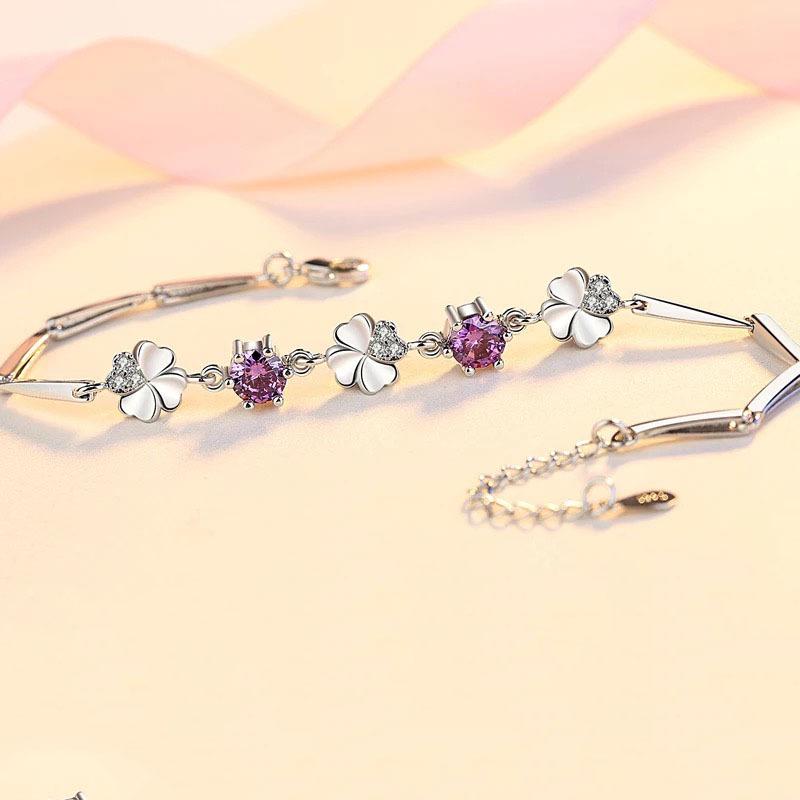 Four-Leaf Clover Handmade Lucky Bracelet for Women, Simple European and American Style, Perfect for Students and Friends