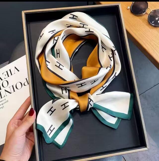 Luxury Design Silk Skinny Scarf For Women Fashion Hair Bands Neckerchief Soft Satin Lady Hands Bag Ribbon Neck Tie Scarf Female