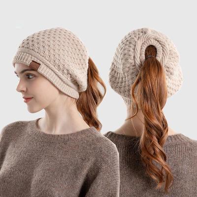 Cappello di lana lavorato a maglia con foro per coda di cavallo da donna Autunno Inverno Calore Protezione per le orecchie
