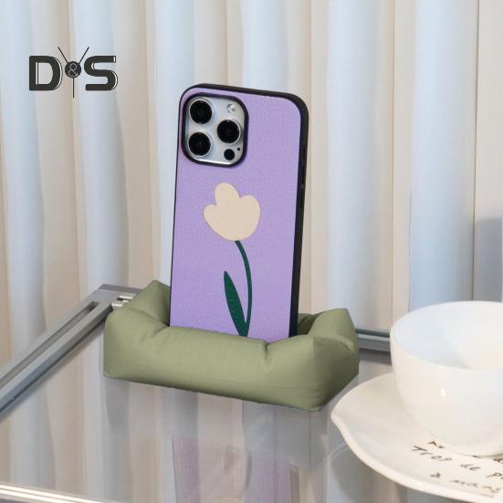 Pillow Shaped Phone Holder 3D Printed Pillow Phone Stand Portable Smartphone Holder with Charging Slot for Home Office Travel