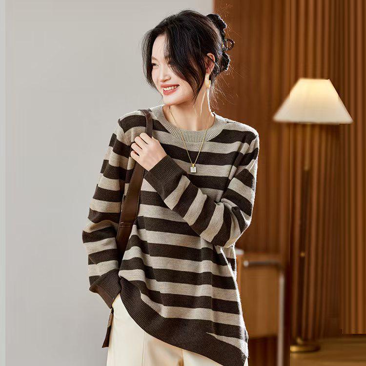 

2025 Autumn/Winter Women s Loose Striped Wool Sweater - Round Neck, Straight Shoulder Comfy Knitwear XXL
