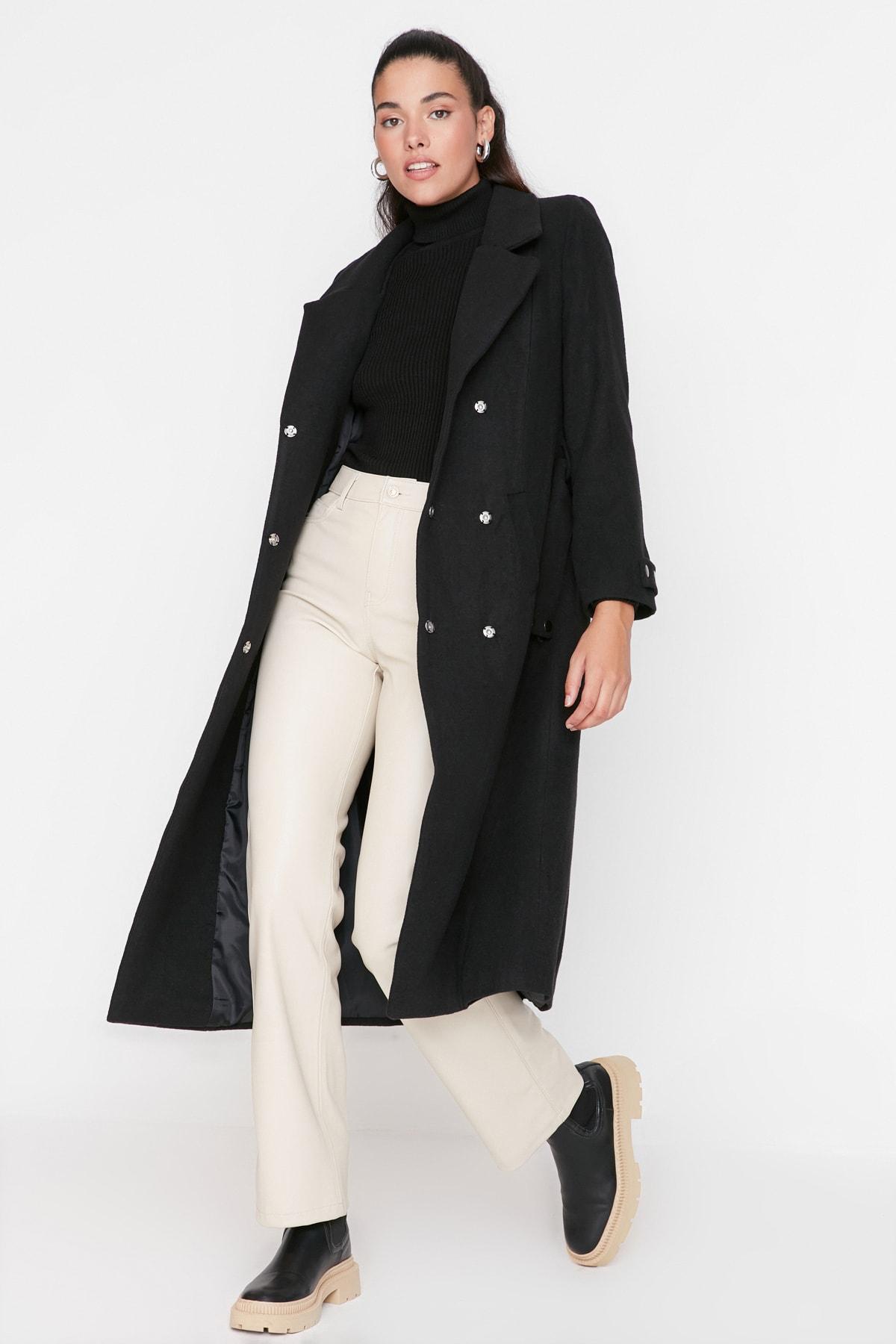 

Черное пальто с поясом TWOAW23KB00150..