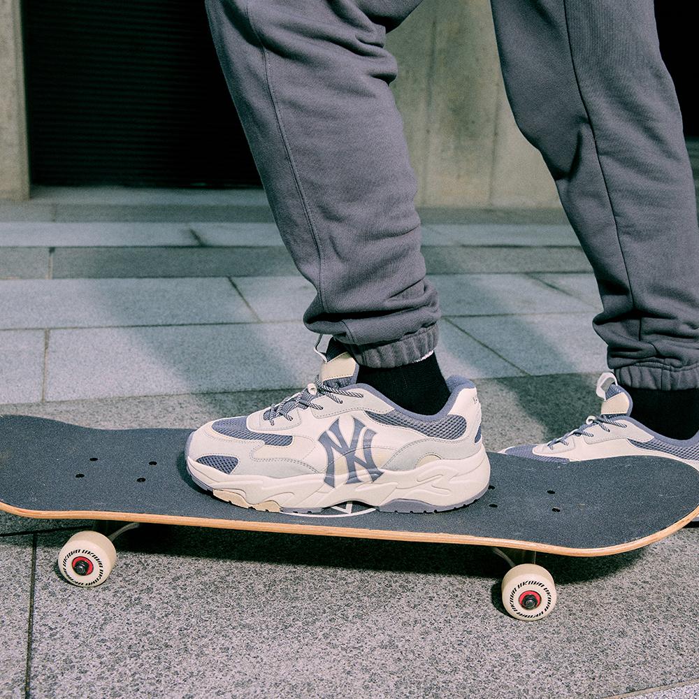 New MLB Big Ball Chunky Cushioning Height Increasing Low Top Chunky Sneakers Unisex Gray 3ASHC3S1N-50CGS