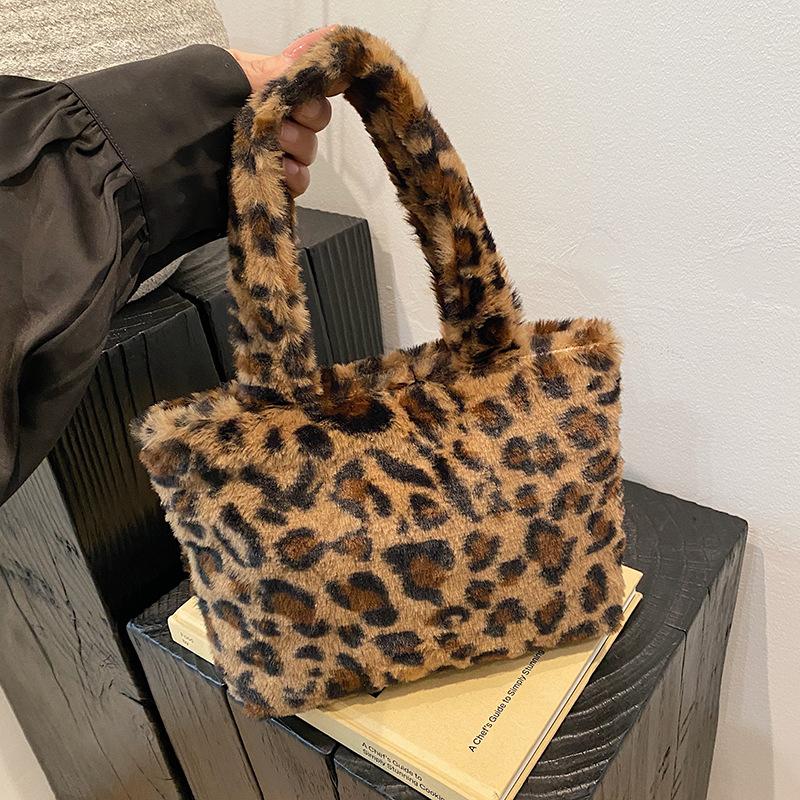 Leopard Print Plush Handbag Soft Fluffy Tote Bag Stylish Shoulder Bags for Women Daily Use Winter Plush Far Totes KTY