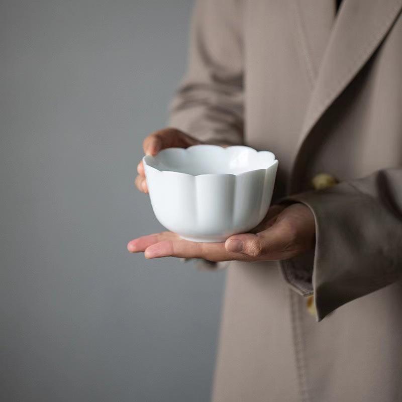

White Porcelain Petal Tea Wash Sweet White Small Teacup Wash Ceramic Jianshui Tea Tank Kung Fu Wash Bowl Tea