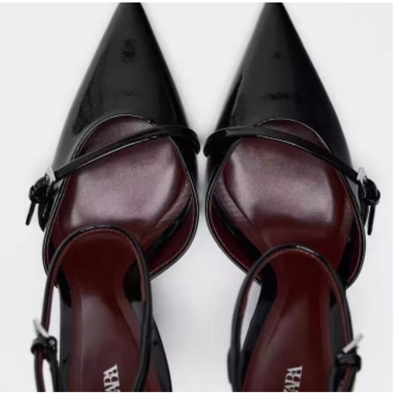 Fashion New Pointed Toe Women High Heels Fashion Designer Women Sandals Elegant Metal Decoration Street Style Mary Jane Shoes